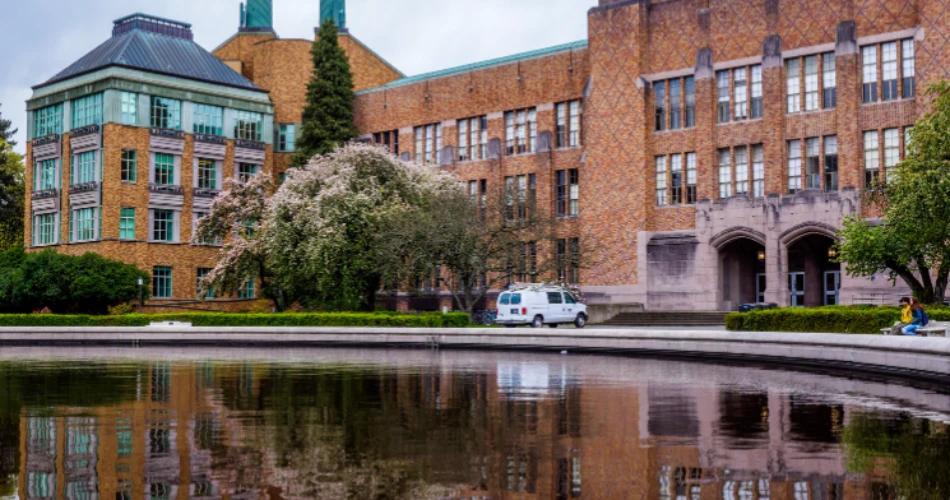 10 Best Hotels Near University of Washington (2025 Guide)