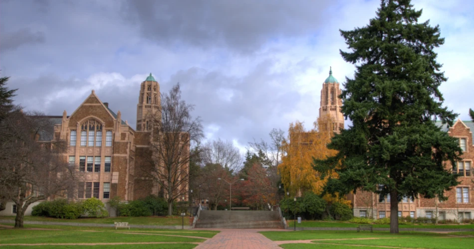 Best Hotels Within Walking Distance of University of Washington
