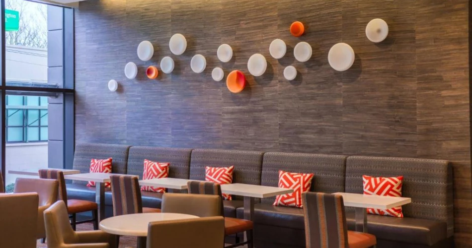 Where to Stay Near UW Seattle: Hotels With Free Breakfast Included